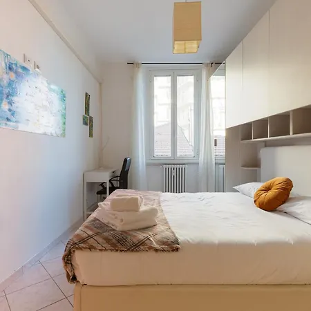 Guesthost - Yellow Charm - With Two Bedrooms In Apartman *